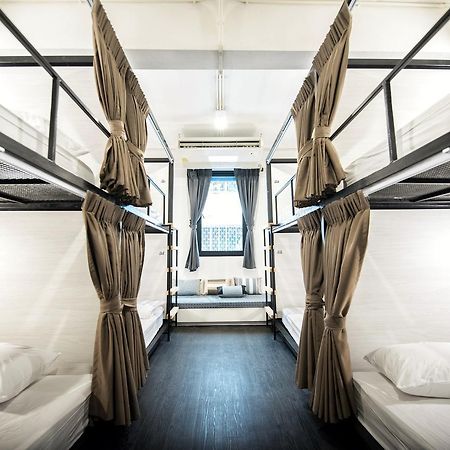 Moon House Hostel Bangkok Dış mekan fotoğraf