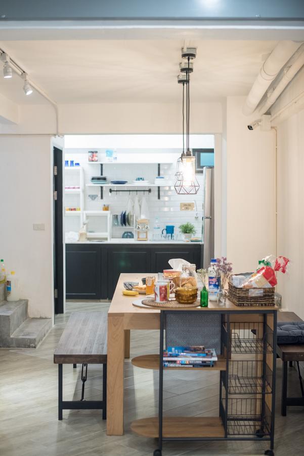 Moon House Hostel Bangkok Dış mekan fotoğraf