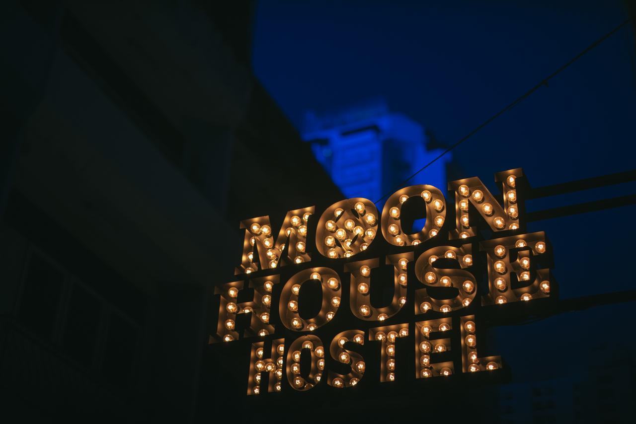 Moon House Hostel Bangkok Dış mekan fotoğraf